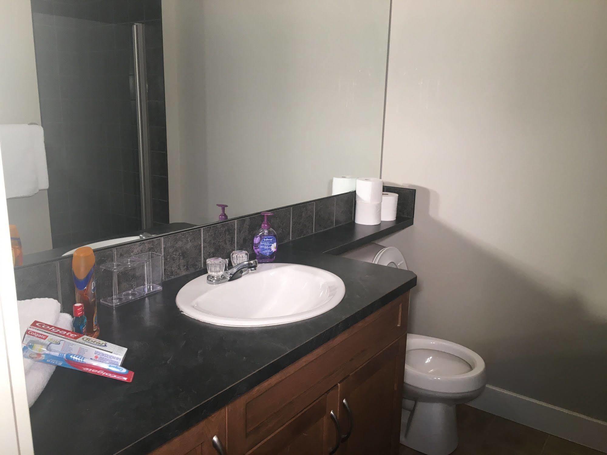 Olympic Suites YYC Kültér fotó